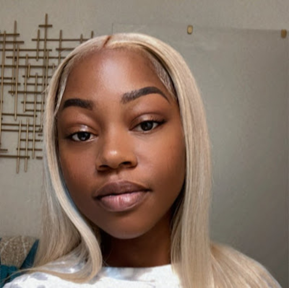 Meet your Posher, Deanna